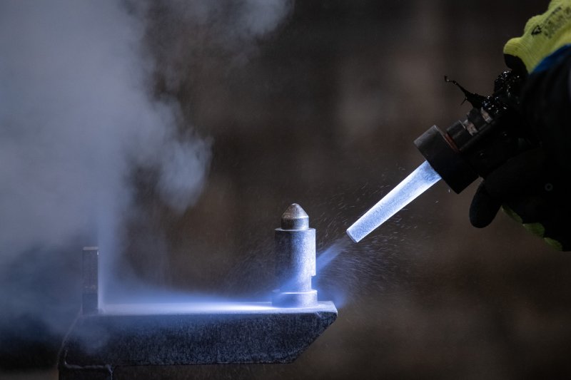 Čištění suchým ledem